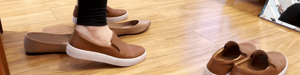 Przymierzanie butów – sprawdzanie odpowiedniego rozmiaru obuwia