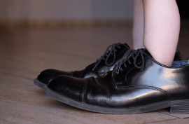 Dlaczego buty w dużych rozmiarach i dla szerokiej stopy to nie fanaberia?