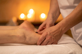 Dlaczego bolą stopy po całym dniu chodzenia? Najczęstsze przyczyny i jak im zapobiec