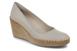 Ryłko czółenka na koturnie 5Y200 beż skórzane buty na koturnie wsuwane